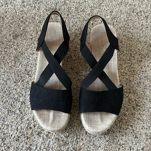 Black Platform Wedge Sandals - Picture 1 of 4